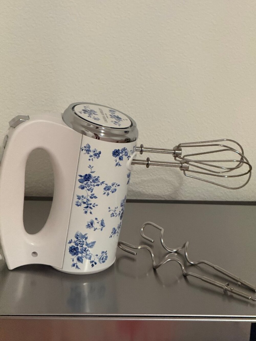 LAURA ASHLEY Mixer Blender, Electric Handheld - Picture 3 of 6